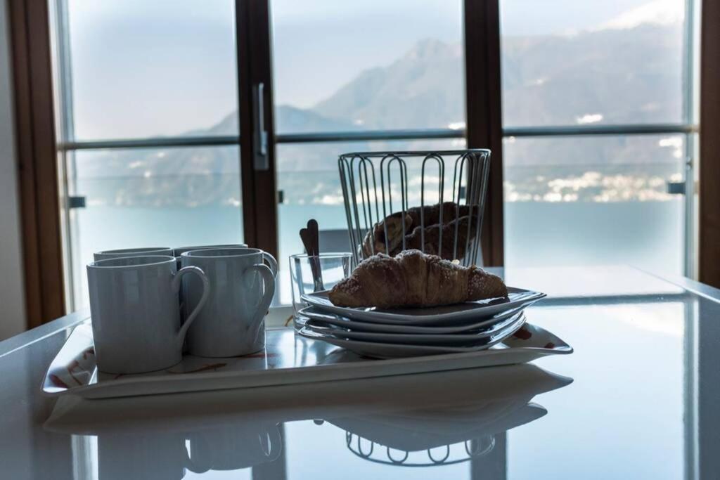 Beautiful Poolside And Stunning Lake View Gardenia Беллано Экстерьер фото